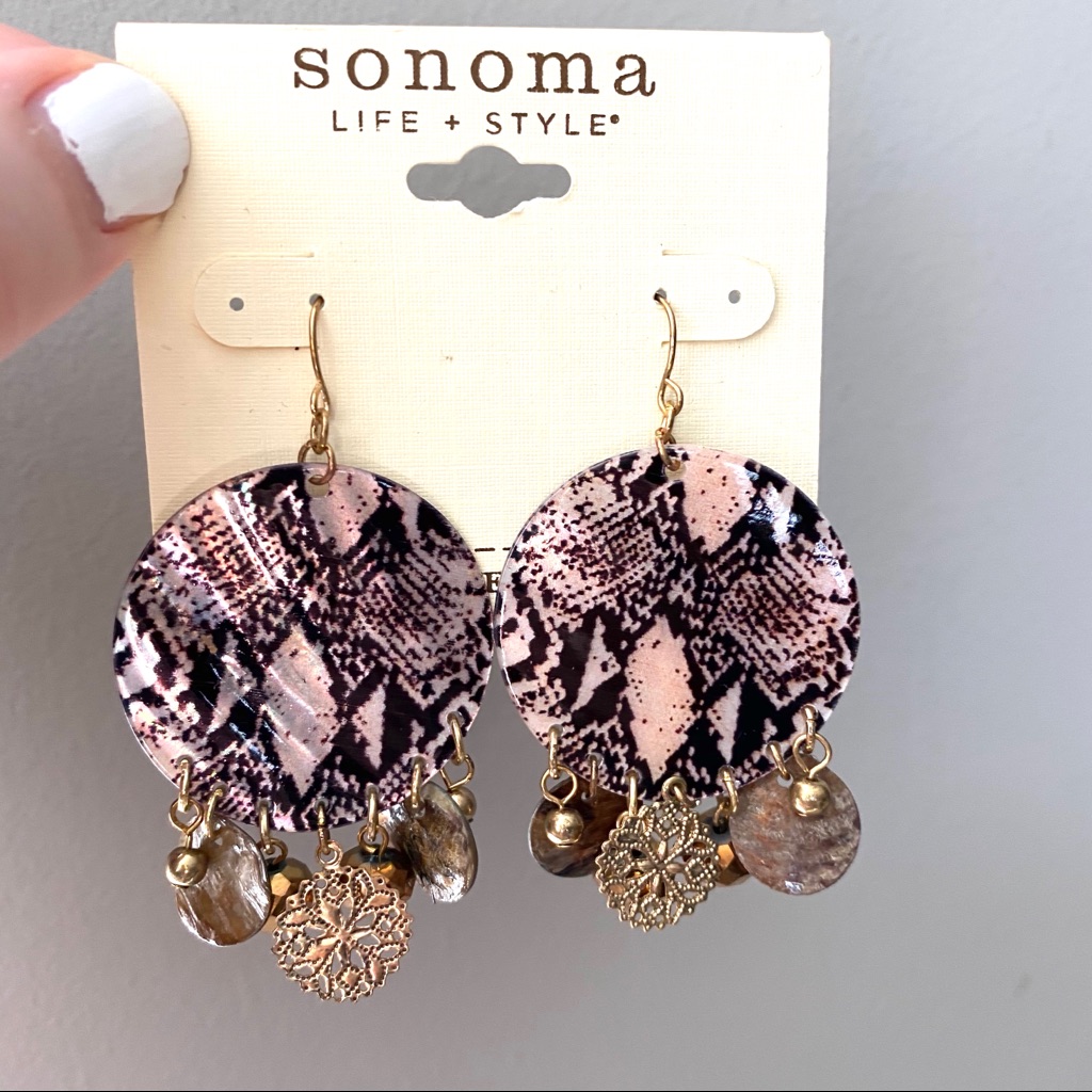 Sonoma Genuine Shell Dangle Earrings Nwt 10$